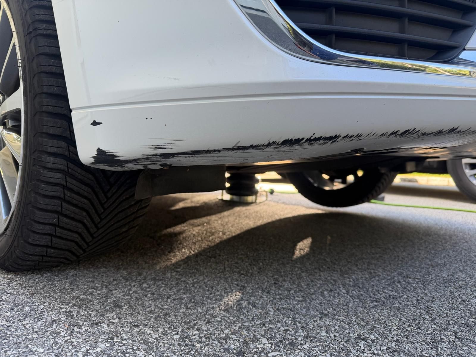 Lincoln MKS — Scratch Removal — Paint Touch-Up by CroMatch
