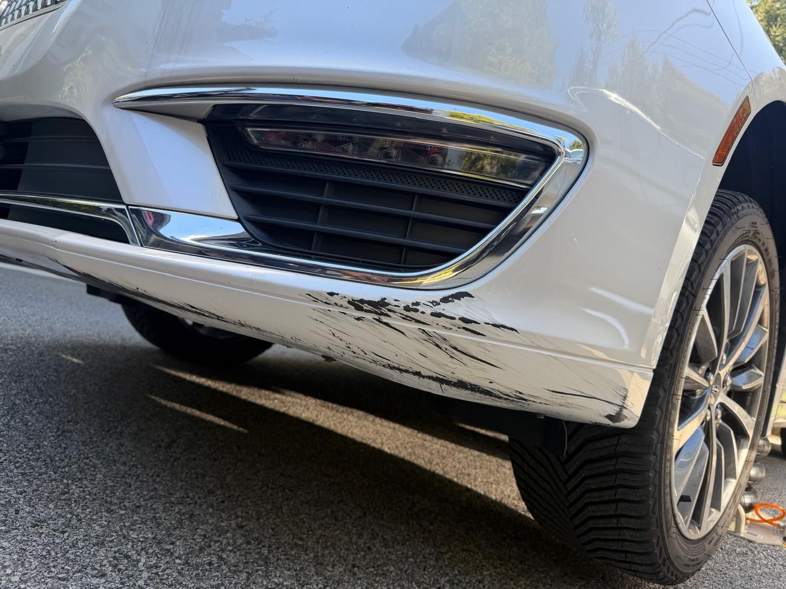 Lincoln MKS — Paint Touch-Up by CroMatch